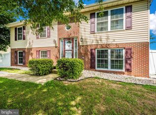 69 Jester Ct, Inwood, WV 25428