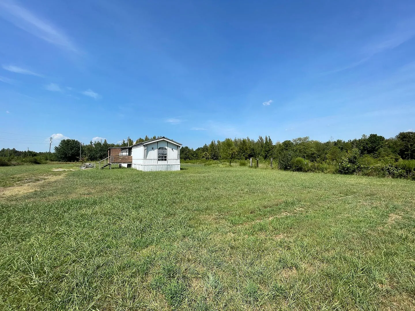 A Deer Hunter's Dream With Expansive 10.41-Acre Lot - With 3 Beds/ 2bath Available Now — Photo 3