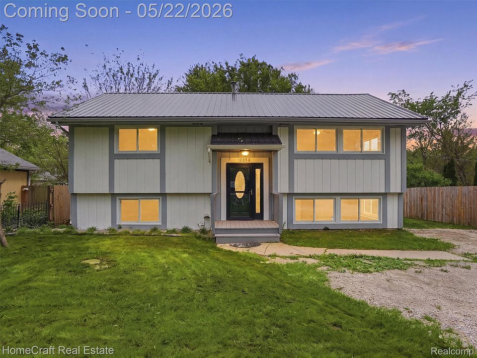 1st image of 2355 Merrill Ave