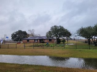 1516 E Fm 1093 Rd, Wallis, TX 77485