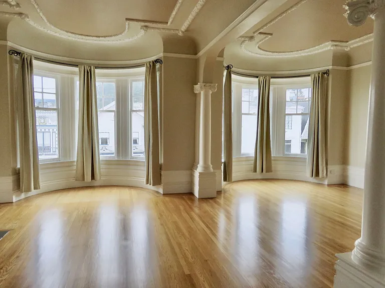 819 Ashbury St — Photo 1