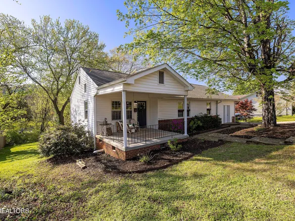 129 S Seneca Rd, Oak Ridge, TN 37830