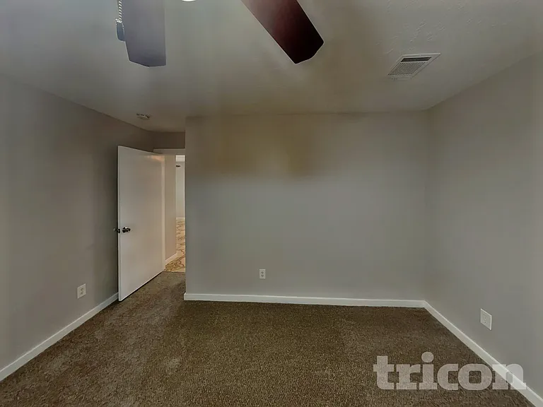 1016 Deerpass Dr — Photo 7
