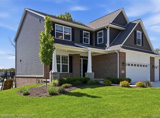855 Preserve Ln, White Lake, MI 48386