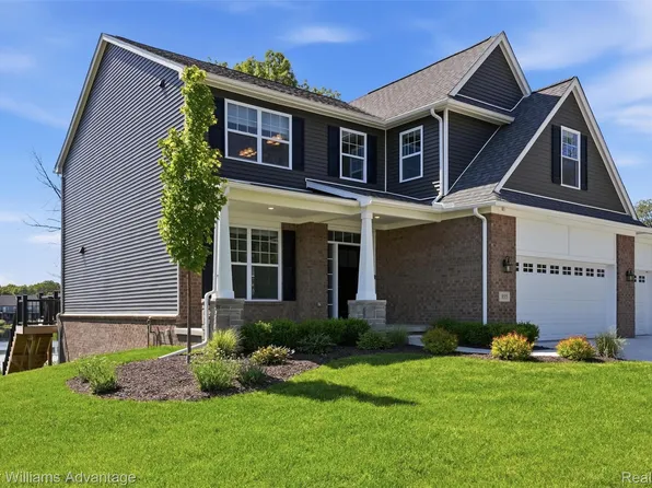 855 Preserve Ln, White Lake, MI 48386