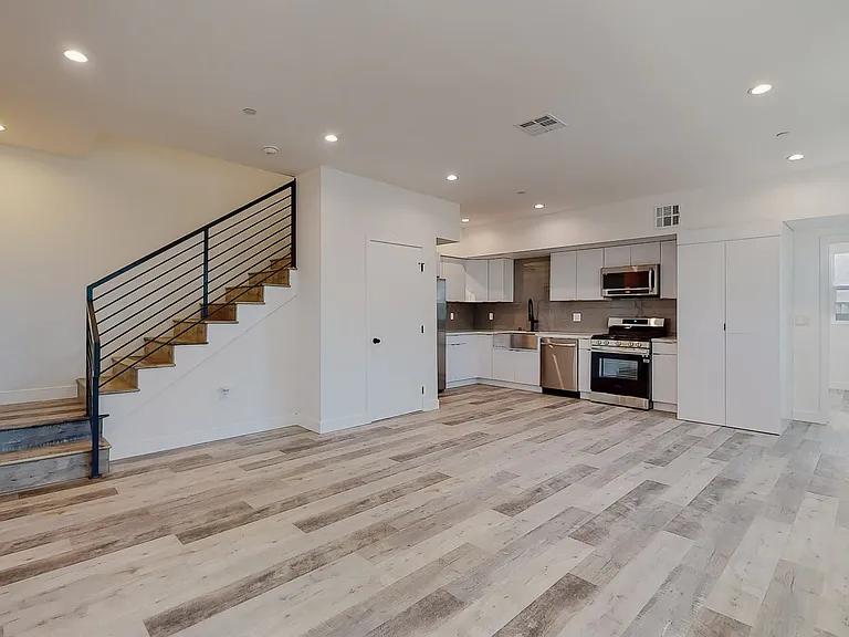 3 & 4 Bed 2-Story Townhomes with Covered Parking Spots Available! — Photo 3