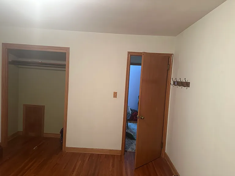3922 Vincent Ave N — Photo 3