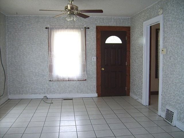 2nd image of 704 8th Ave