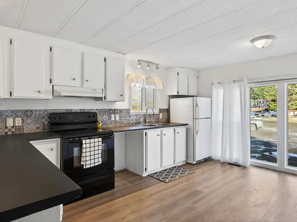 1175 Rose Hill Rd #101, Kamloops, BC V2E 1G9