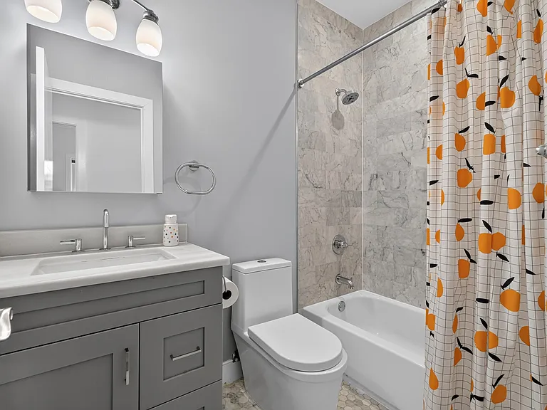 112 Webster Ave #1 — Photo 19