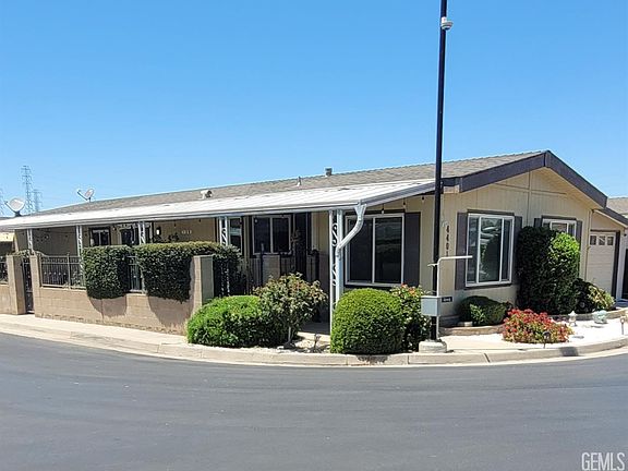 5th image of 4401 Camelot Pl
