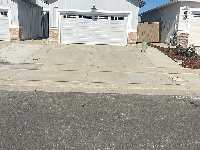 1001 Wadsworth Dr #1 — Photo 2
