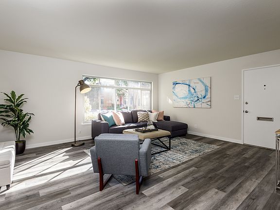 4th image of 1625 Marina Ct Unit A