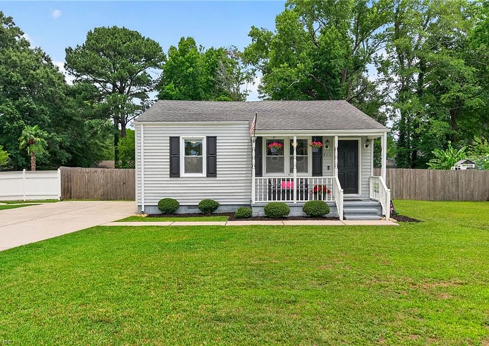 1st image of 216 Marion Dr