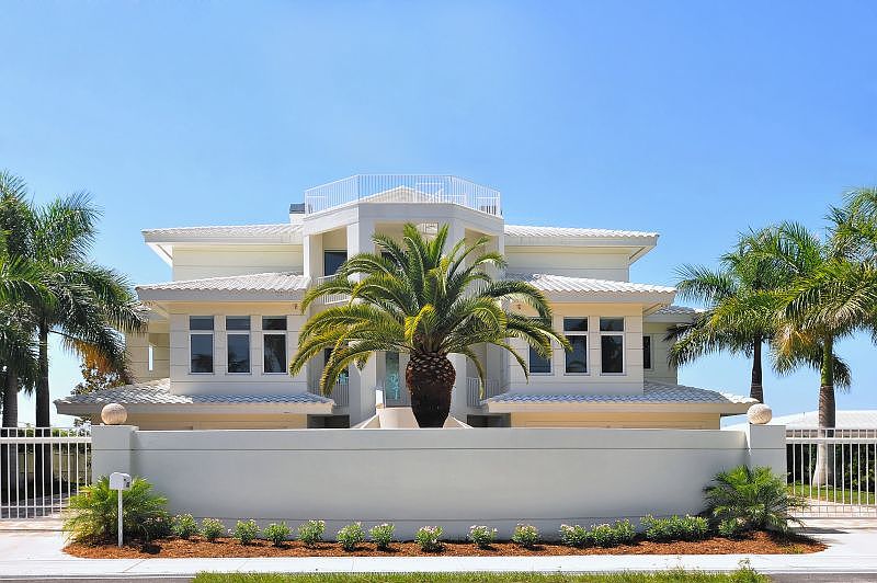 1st image of 852 Siesta Dr