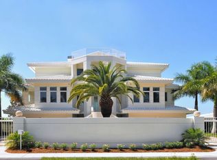 852 Siesta Dr, Sarasota, FL 34242