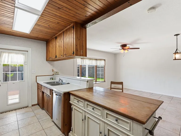 3215 S Kachina Dr — Photo 16