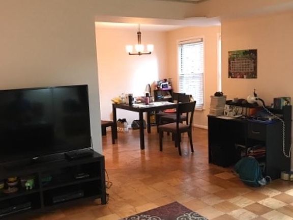 2nd image of 816 Quince Orchard Blvd #816