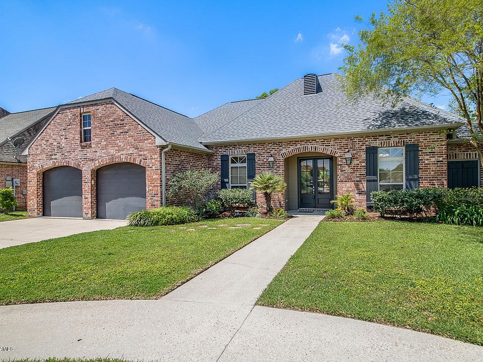 1st image of 300 Sandhurst Dr
