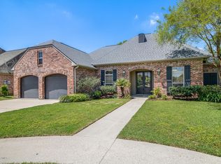 300 Sandhurst Dr, Lafayette, LA 70508