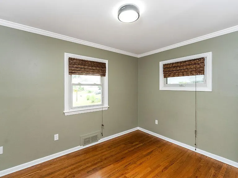 6814 Duke Dr — Photo 15