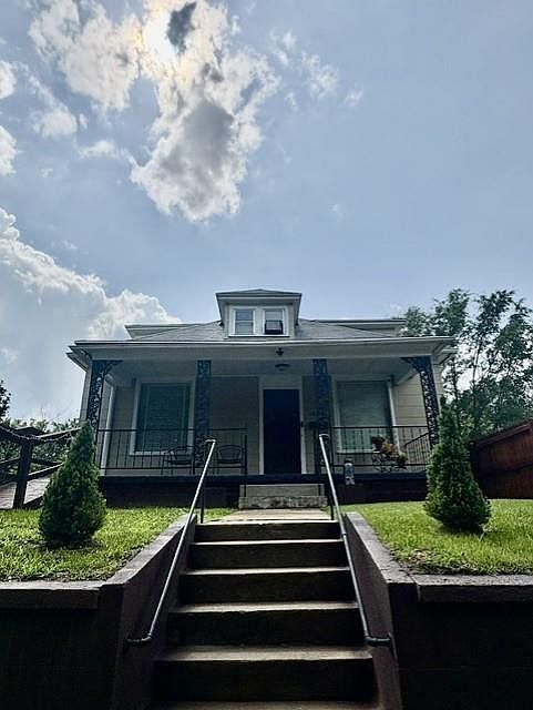 1st image of 1614 Prospect Ave