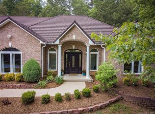 6231 Hayden Dr, Hickory, NC 28601