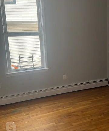 3rd image of 299 Broad St #1