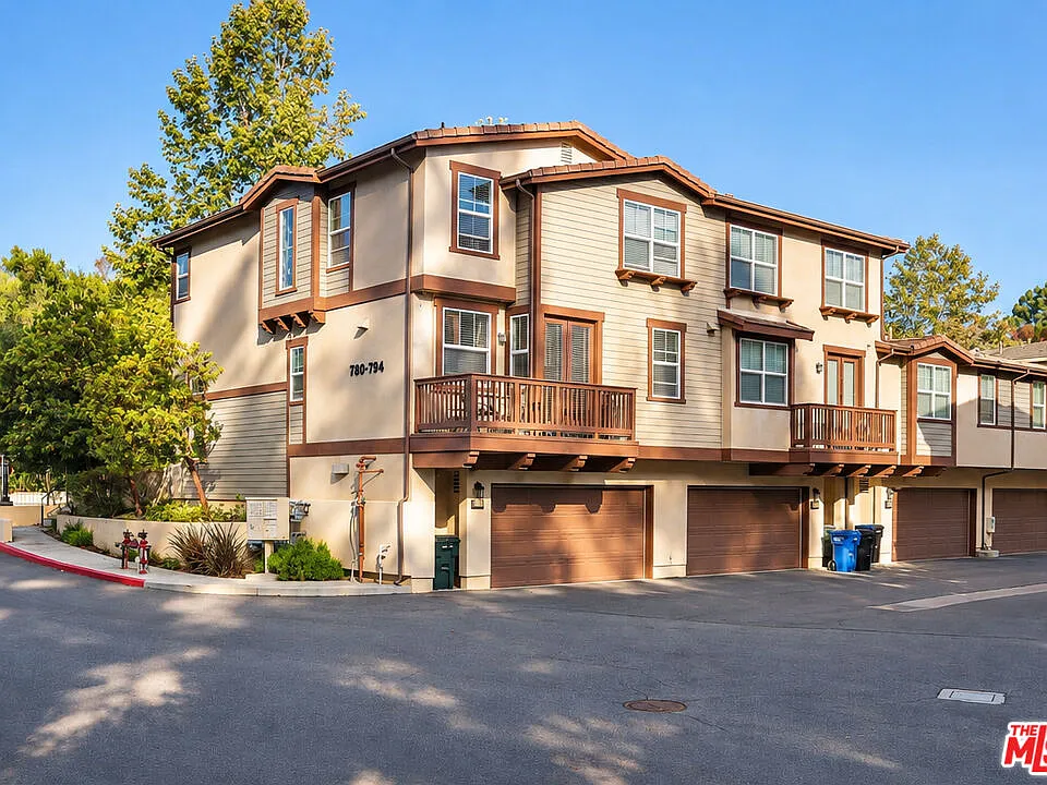 780 Tennis Club Ln