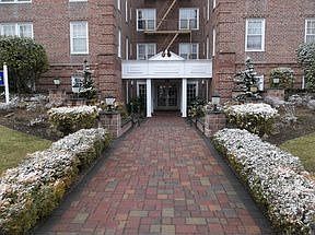 1st image of 194 Smith St APT 3L