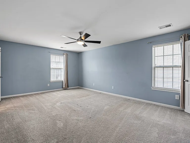 27 Madeline Cir — Photo 5