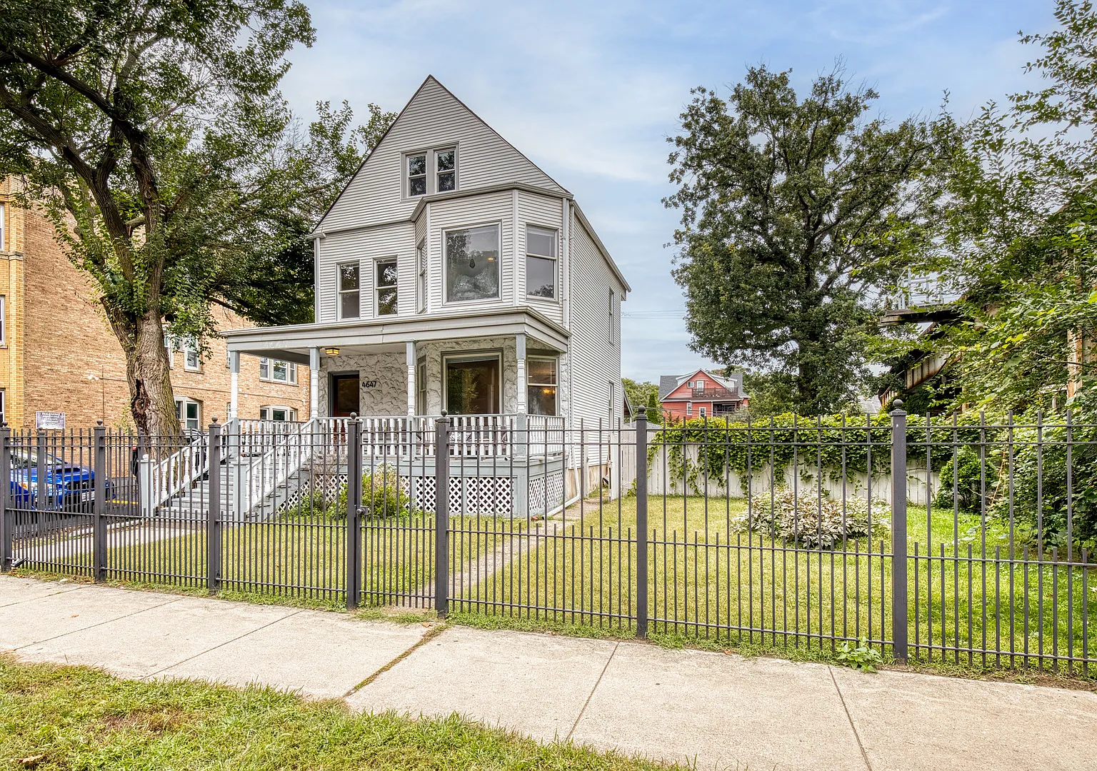 5 bed, 3.5 bath, $7,332 — Photo 1