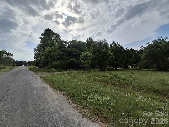 3rd image of 890 Snohan Rd #19
