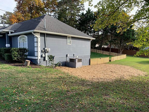 3rd image of 2324 Chimney Hills Dr