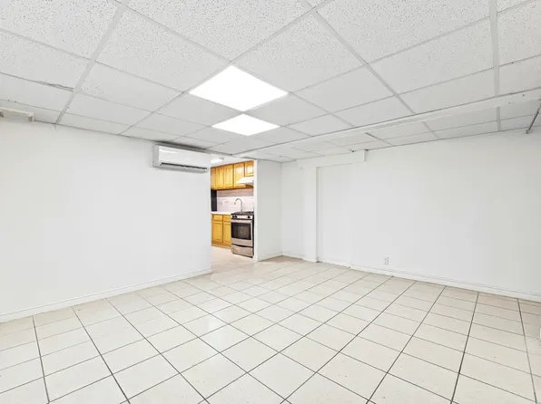 5-39 117th Street image 19 of 28