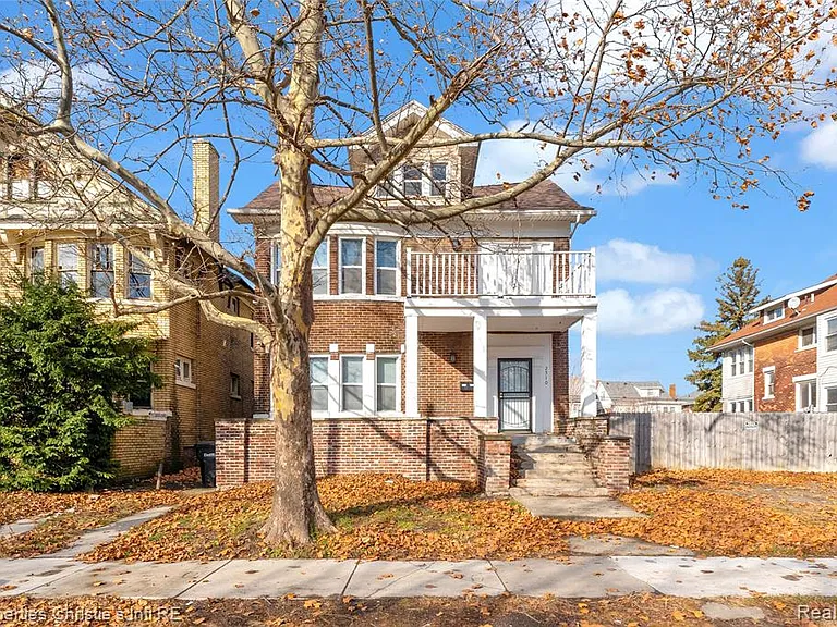 2508 Clairmount St — Photo 1
