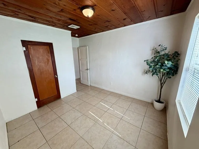 925 E Turney Ave — Photo 36