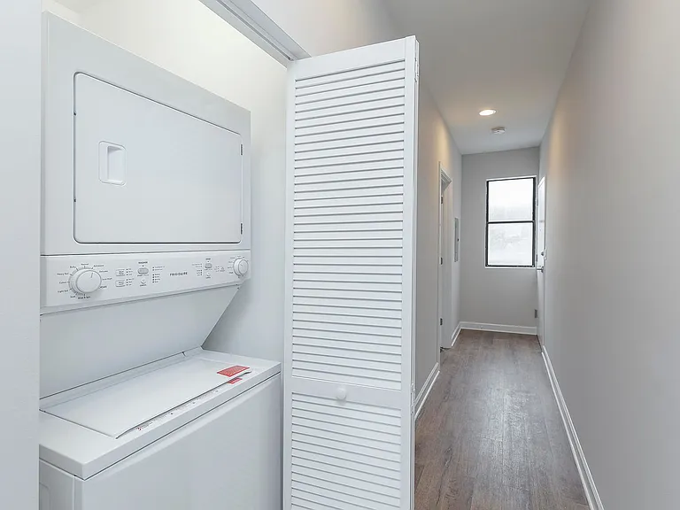 2901-11 N Clark St — Photo 15