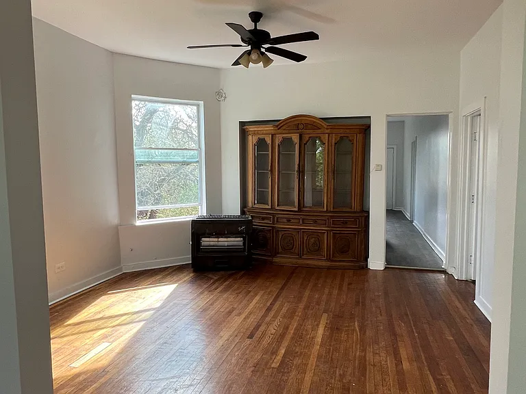 5432 S Artesian Ave #2 — Photo 3
