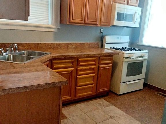 4th image of 8407 S Throop St #1