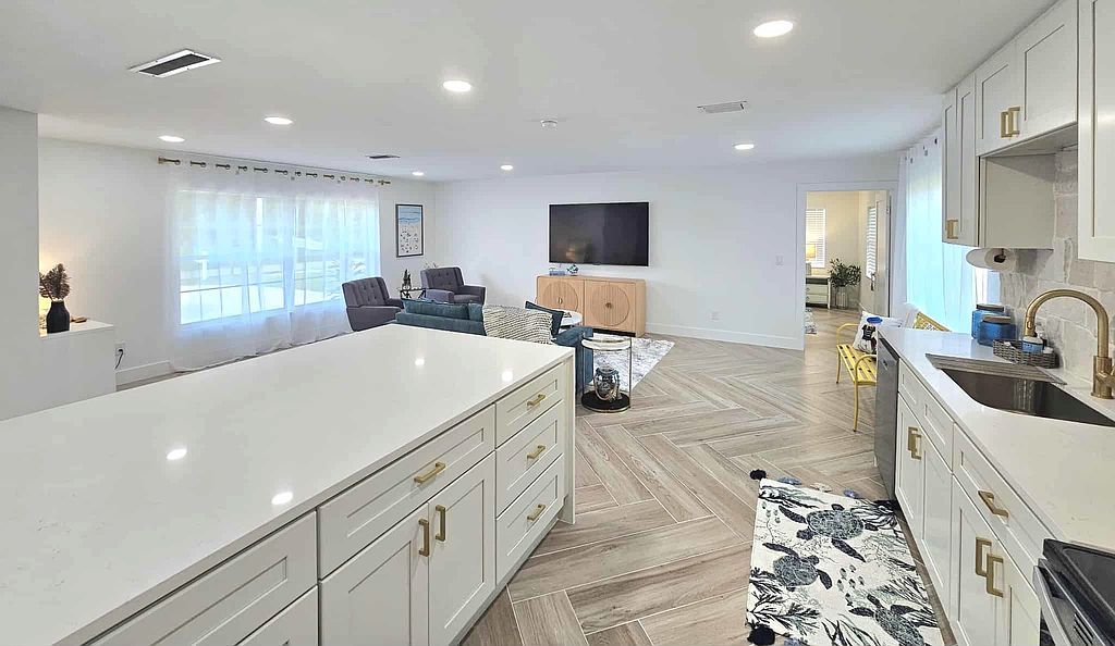 104 Foxhall Ln - Property Image