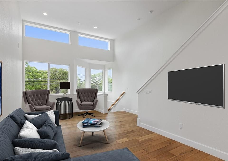 1st image of 4001 Red River St #4