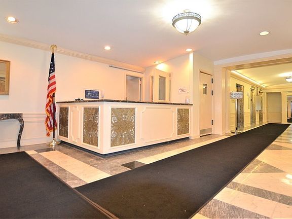 5th image of 108 E 38th St APT 805