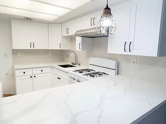 4th image of 116 Marmion Way APT 10