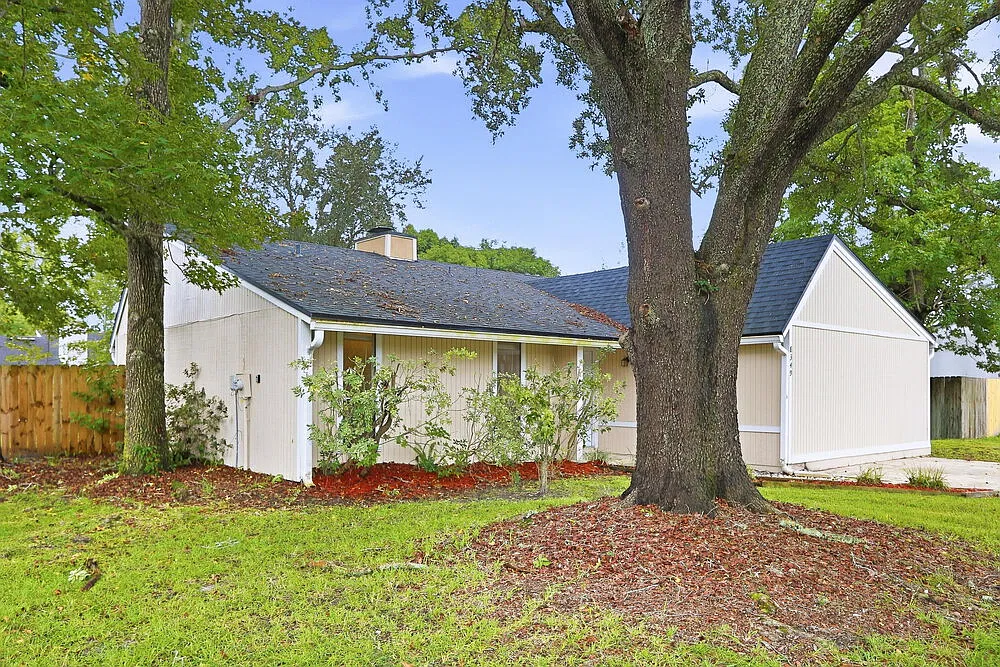 2 bed, 2.0 bath, 1548 sqft, $1,820 — Photo 3