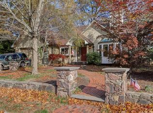 2 Quincy Ct, Wayne, NJ 07470