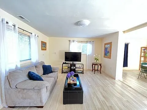 2747 NW Highland Dr — Photo 6