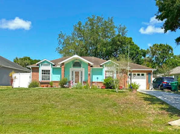 1658 Seahouse St, Sebastian, FL 32958