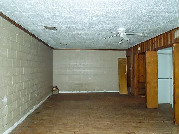 4th image of 2917 W 4th Ave