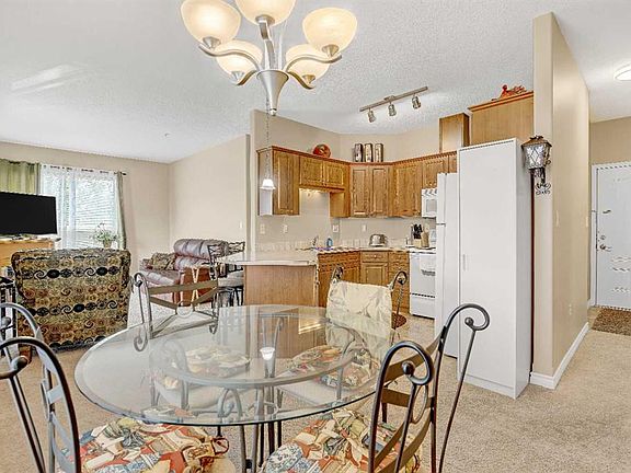 3rd image of 9221 E Lakeland Dr #202
